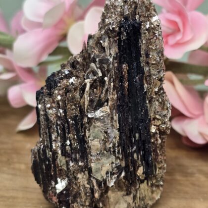 Zwarte toermelijn met goude mica