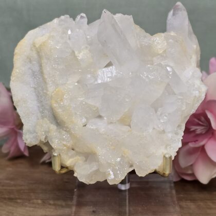 Bergkristal cluster op luxe standaard